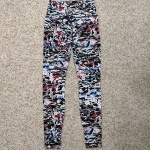 Lululemon leggings size 4